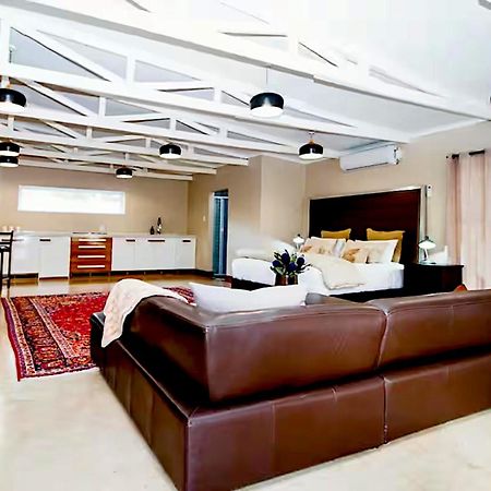 Munro Suites Port Elizabeth Exterior photo