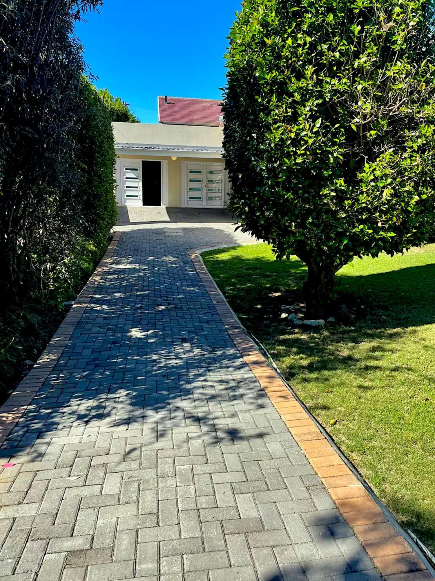 Munro Suites Port Elizabeth Exterior photo